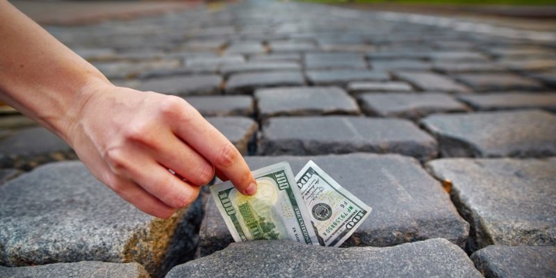 Giải mã nằm mơ lượm được tiền: Chọn con số nào để trúng đề? 2 Phân tích các tình huống khi nằm mơ thấy tiền